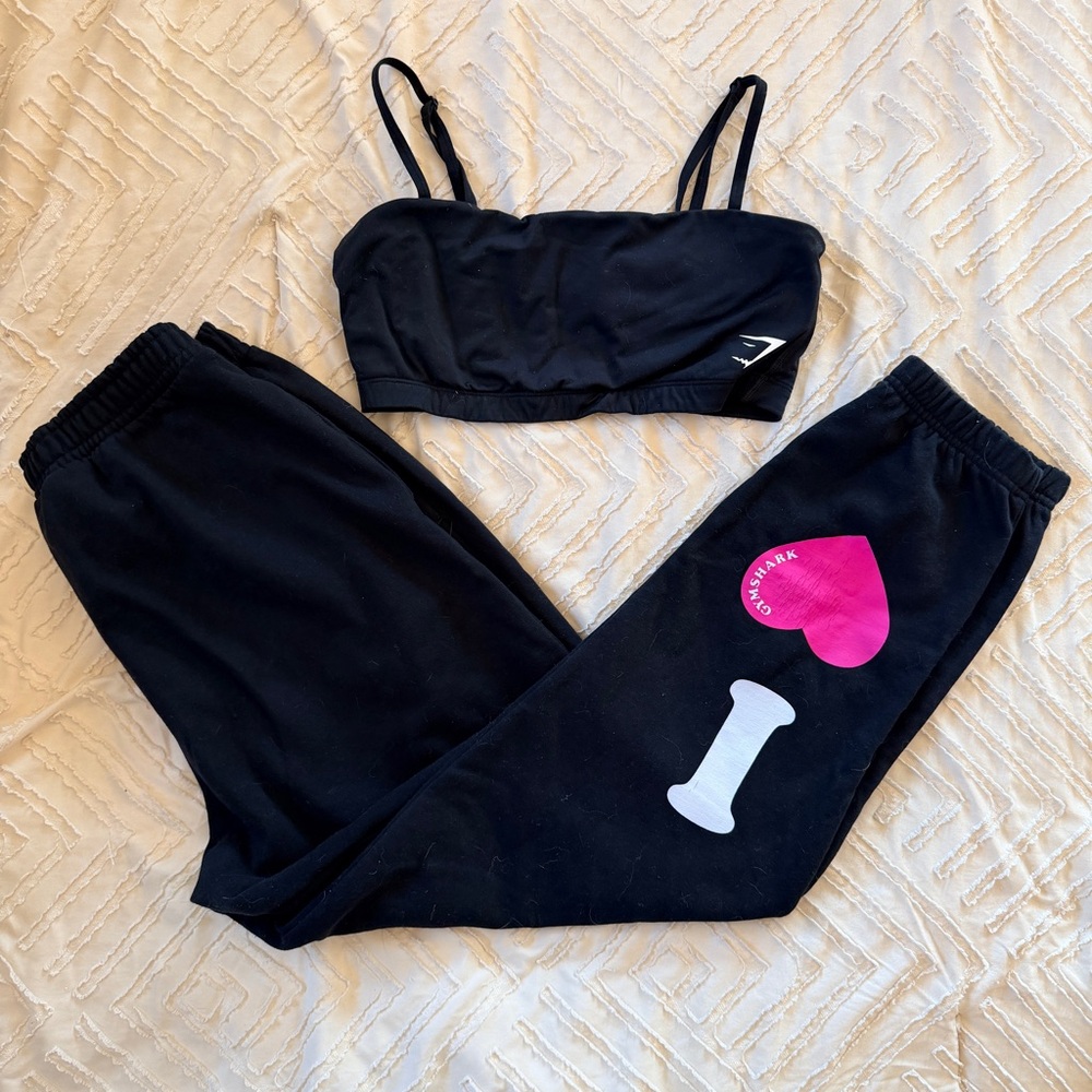 Gymshark I 🩷 Gym Black Joggers & Sports Bra Set